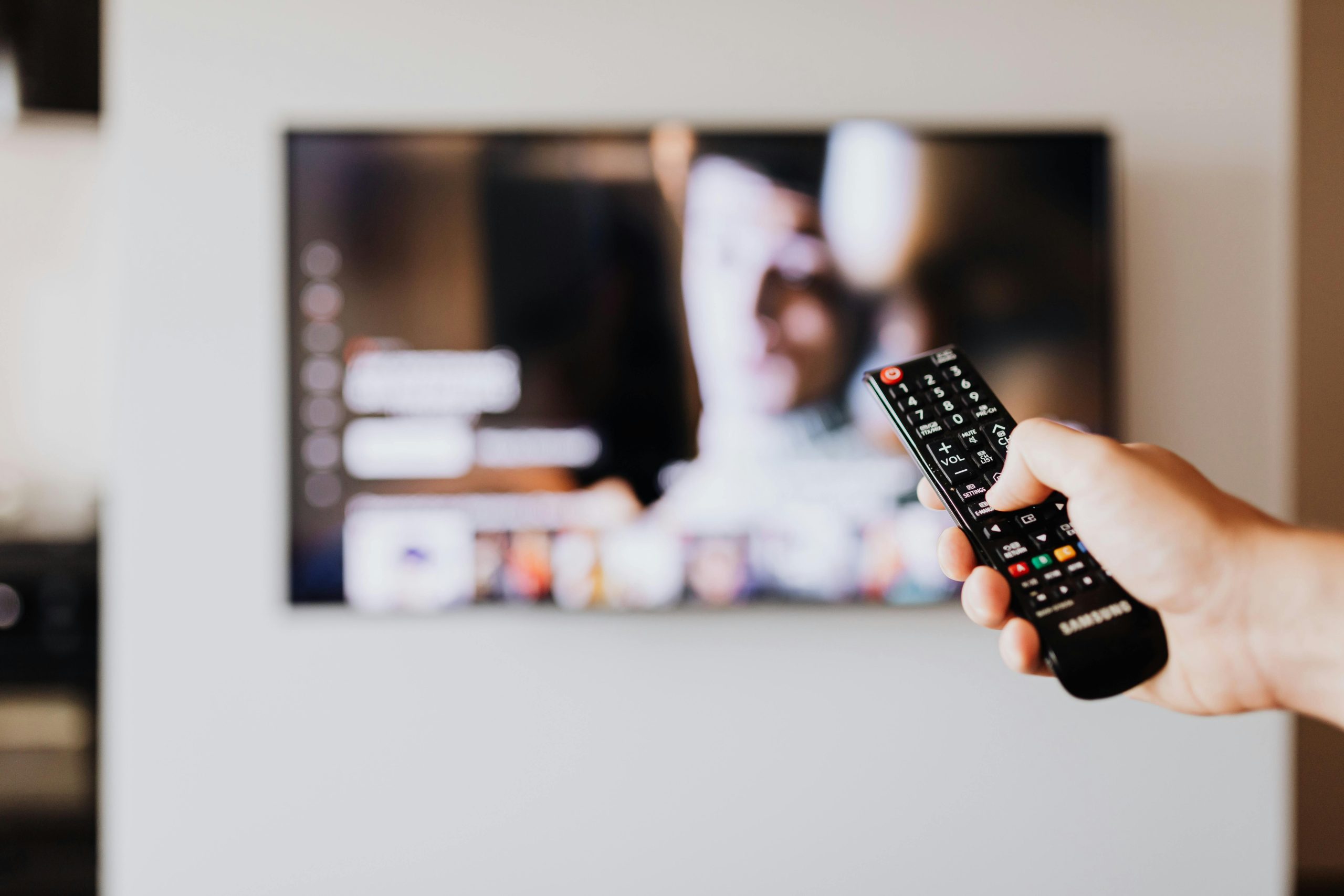 Top Hotel TV Casting Solutions for Seamless Guest Entertainment